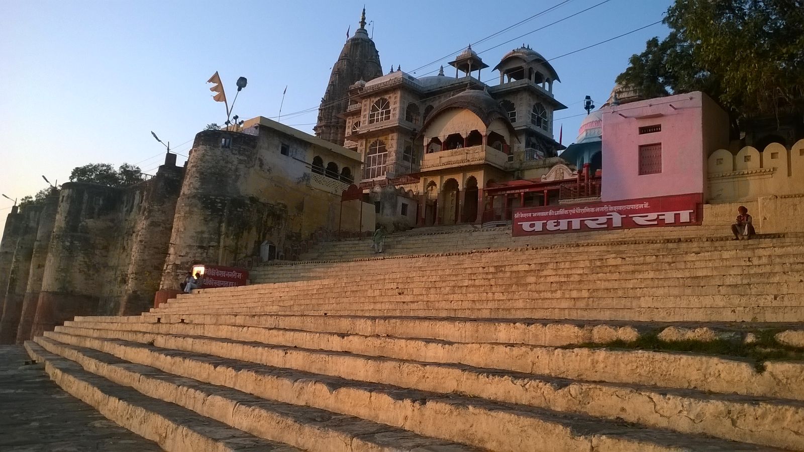 The Keshav Rai temple above the Chambal river at Keshoraipatan