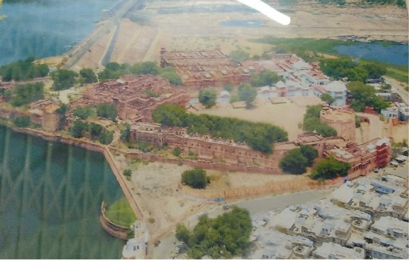 The Garh Palace of Kota with its towers and balconies above the Chambal river